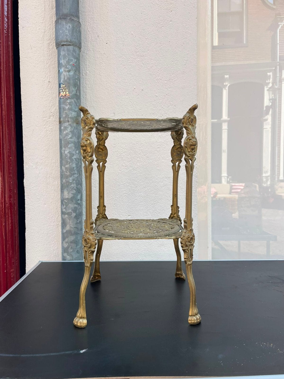 Antieke bronzen plantenstandaard met drakenmotief, Antiek en Kunst, Antiek | Woonaccessoires, Ophalen of Verzenden