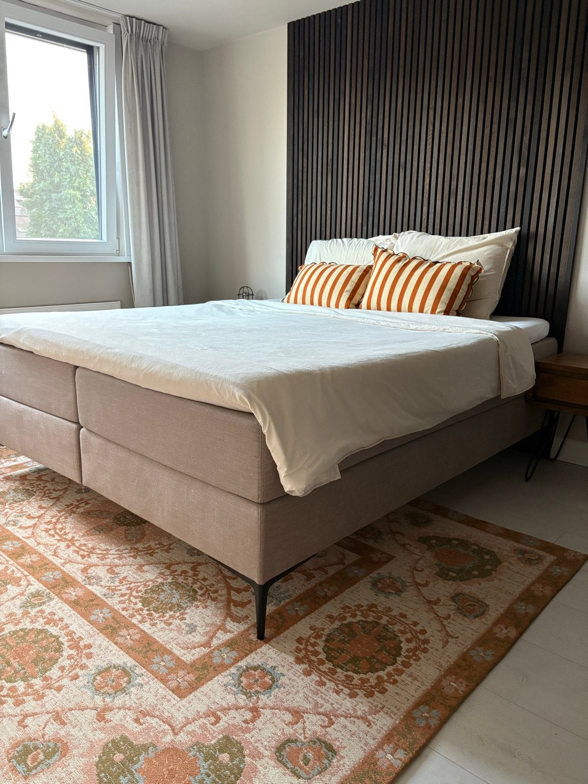 Cinderella Boxspring 180x200 met medium matras en topper, Ophalen, Gebruikt, Bruin, Tweepersoons