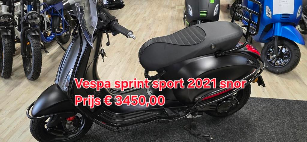 Vespa sprint sport 2021 mp3 500 ie, Ophalen, Zo goed als nieuw, Benzine
