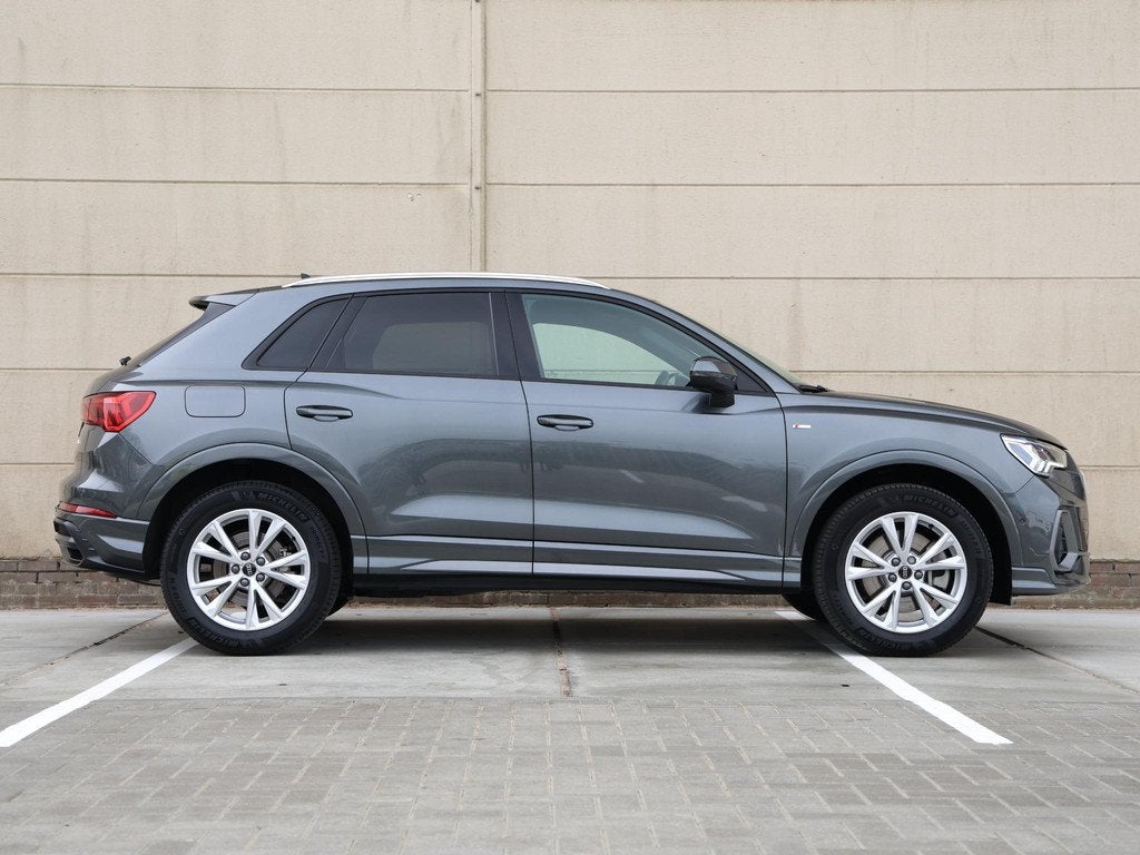 Audi Q3 45 TFSI e edition S-Line | Achteruitrijcamera | Dode, Gebruikt, Hybride Elektrisch/Benzine, SUV of Terreinwagen, Te koop
