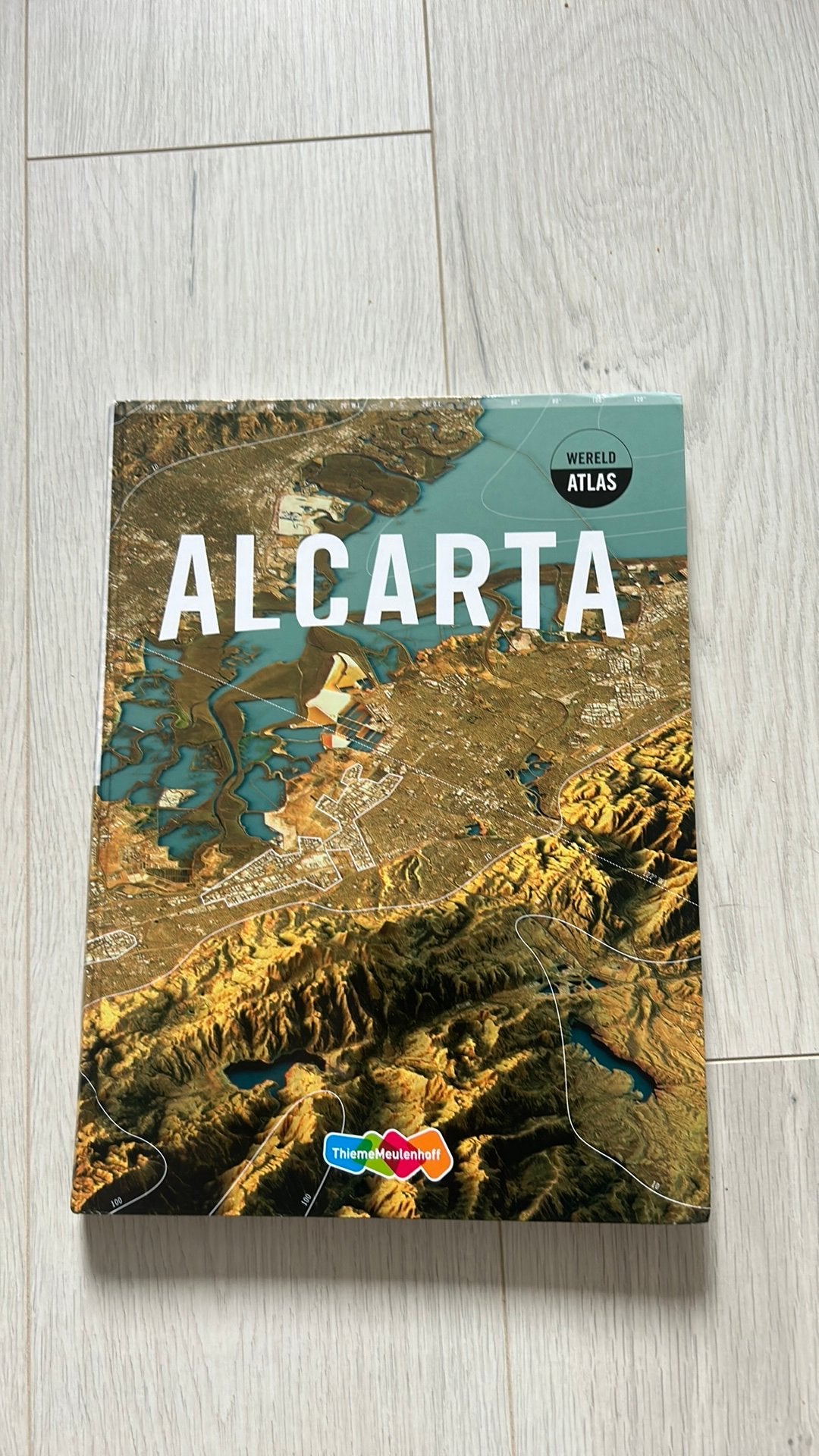 Alcarta atlas, Ophalen of Verzenden, Zo goed als nieuw, Natuur algemeen