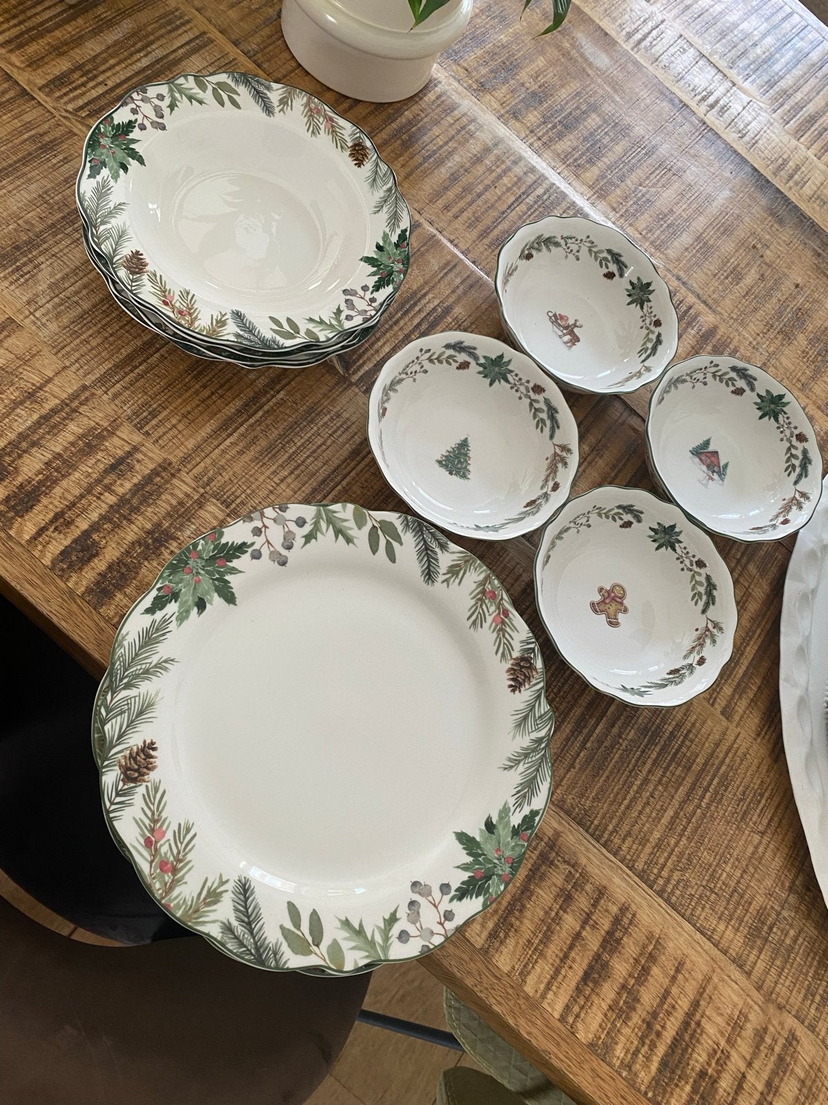 Compleet servies Winter Forest, Huis en Inrichting, Klassiek, Nieuw, Ophalen of Verzenden, Porselein
