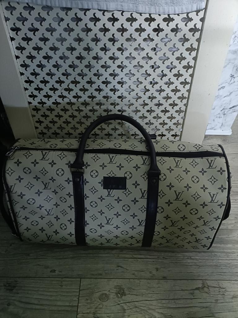 Louis Vuitton weekend tas, 30 cm of meer, Bruin, Ophalen of Verzenden, Nieuw