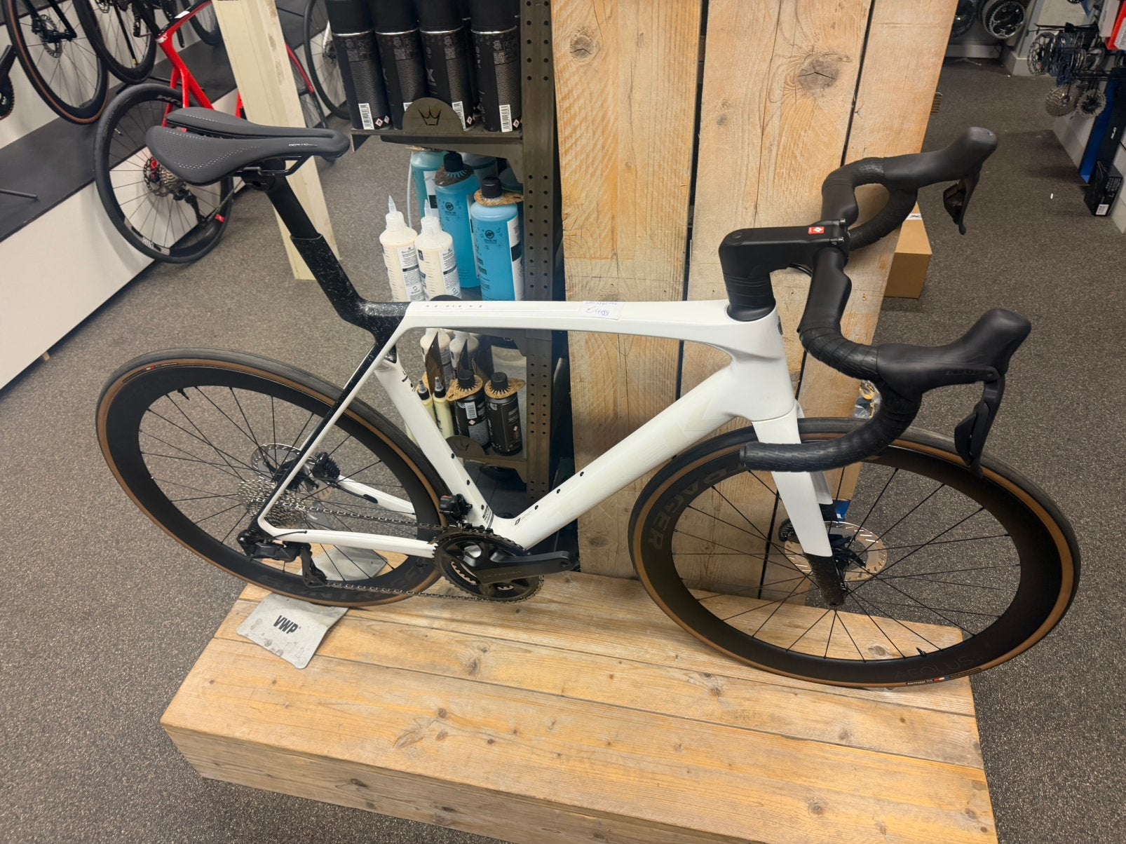 Trek Madone SL 7 racefiets - Ultegra Di2 - Maat L, 28 inch, Zo goed als nieuw, 57 tot 61 cm, Meer dan 20 versnellingen