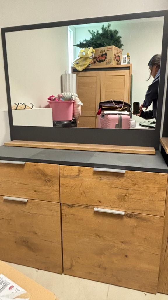 Modern Dressing Table with Mirror & Coat Storage Unit, Overige typen, Zo goed als nieuw, Minder dan 100 cm, 25 tot 50 cm