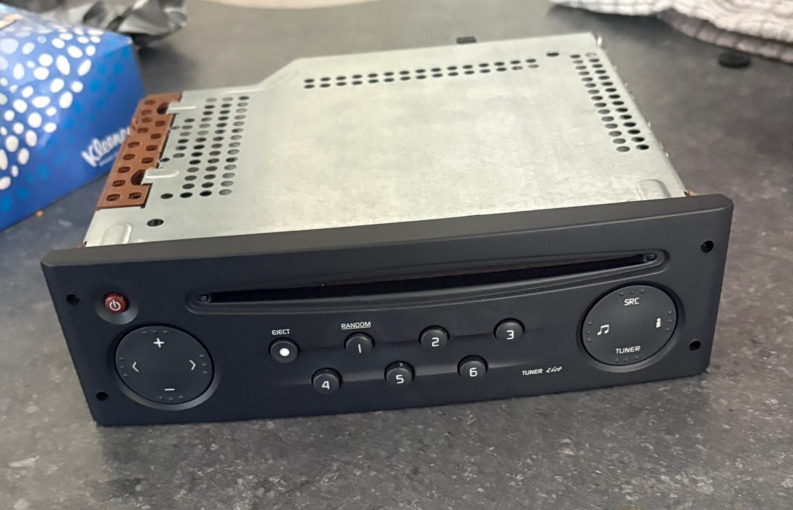 Renault “Tuner List” radio/CD speler (Clio 2004), Auto diversen, Ophalen of Verzenden, Zo goed als nieuw