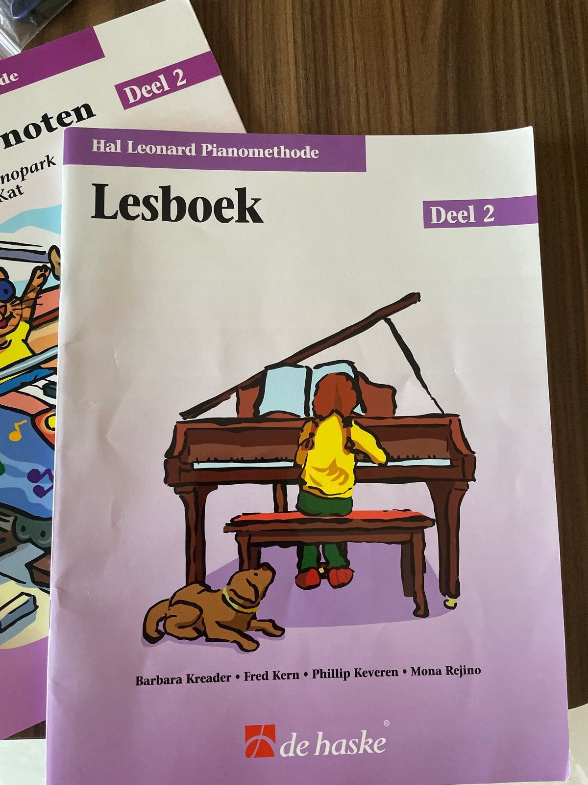 Hal Leonard Pianomethode Lesboek Deel 2 & Spellen met Noten, Gebruikt, Overige genres, Les of Cursus, Ophalen of Verzenden