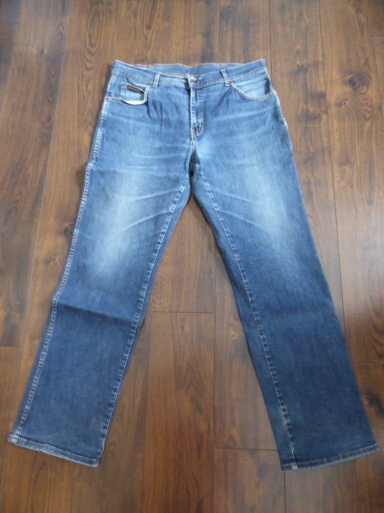 spijkerbroek Wrangler - maat W36 L32, W36 - W38 (confectie 52/54), Blauw, Wrangler, Ophalen of Verzenden
