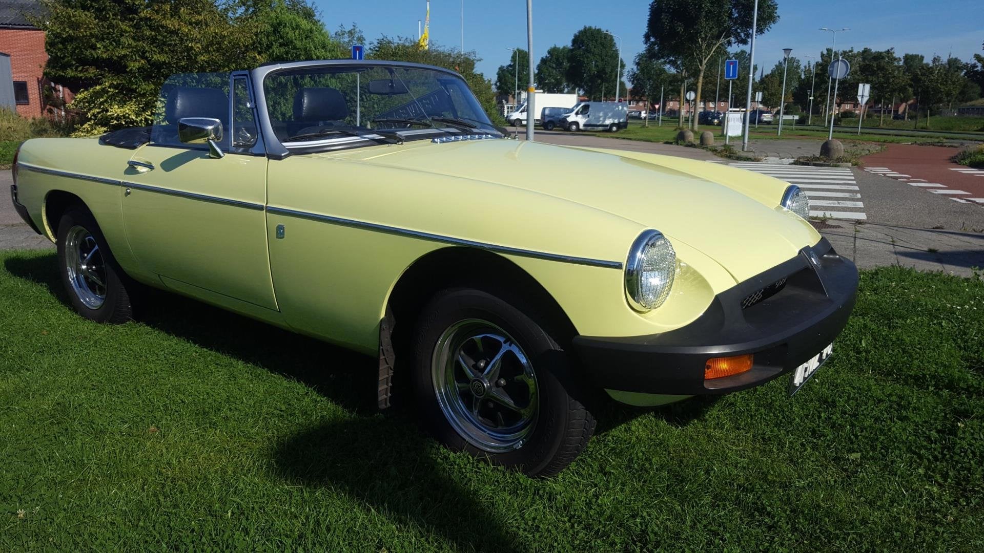 MG B type 1.8 Roadster 83252 km NL geleverde auto in excelle, Auto's, B, Achterwielaandrijving, Gebruikt, Bedrijf