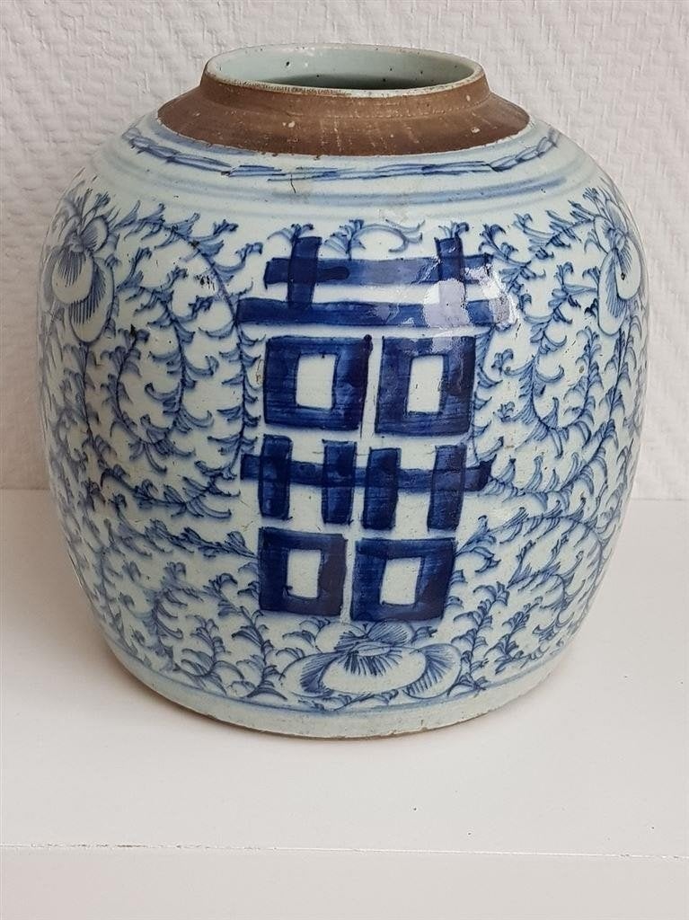 Antieke Chinese voorraadpot, Ophalen