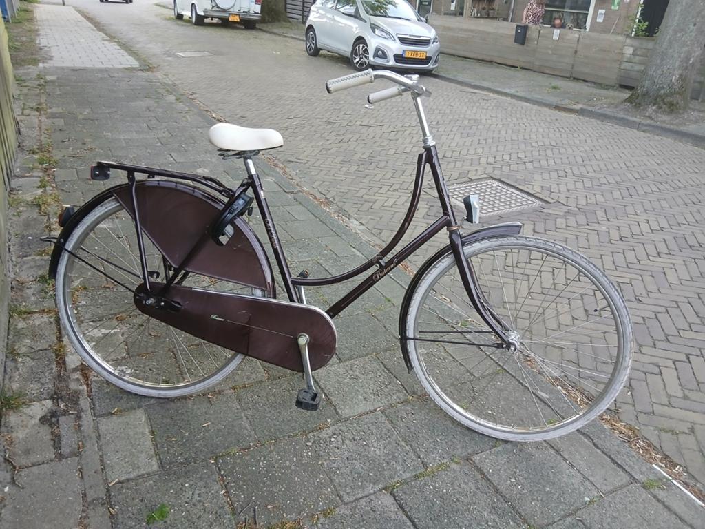 Bruin omafiets 28 inch met achter rem ophalen uit Hoogeveen, Ophalen, Zo goed als nieuw, Overige merken, Versnellingen