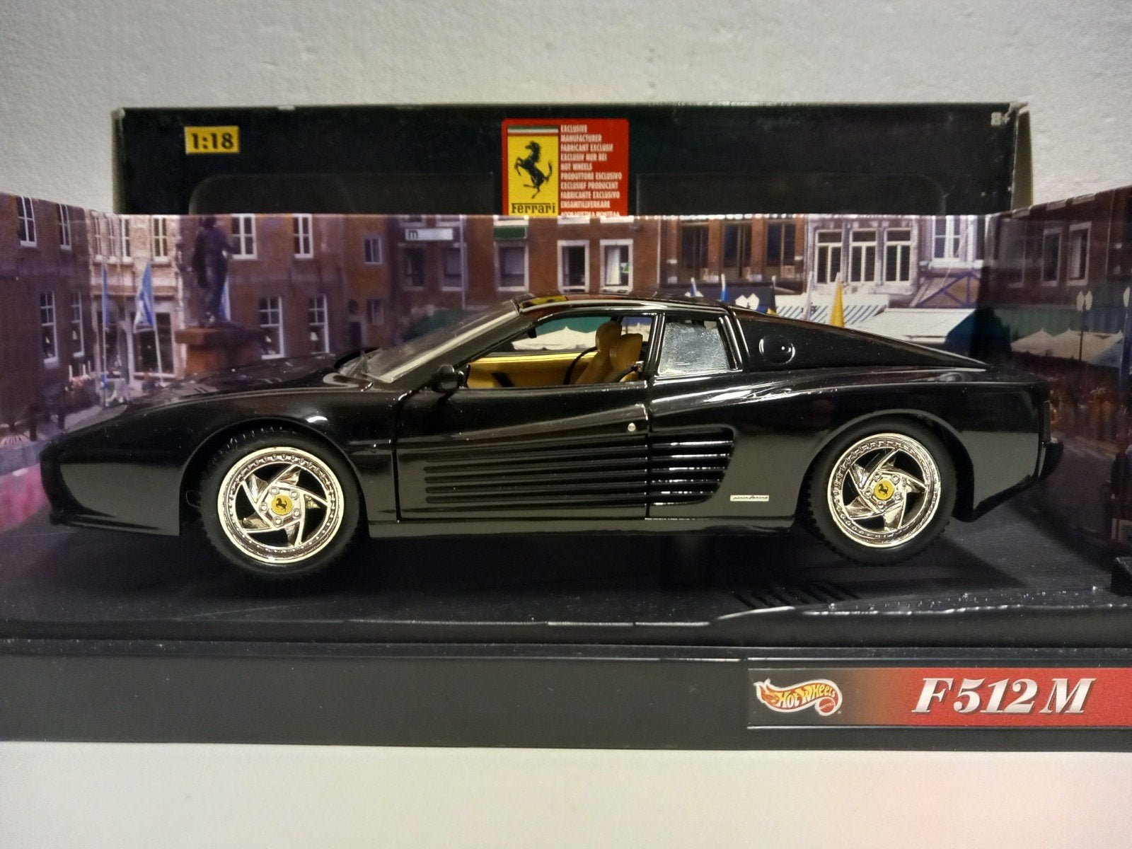 Ferrari 512 M Testarossa zwart of rood Hot Wheels 1:18 KRD, Ophalen of Verzenden, Zo goed als nieuw, Auto, Hot Wheels