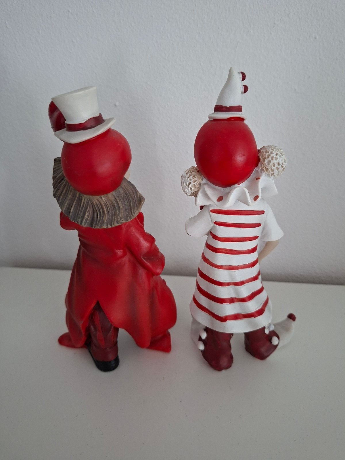 Set van 2 vrolijke clown beeldjes met hartjes, Verzamelen, Ophalen of Verzenden, Zo goed als nieuw, Mens