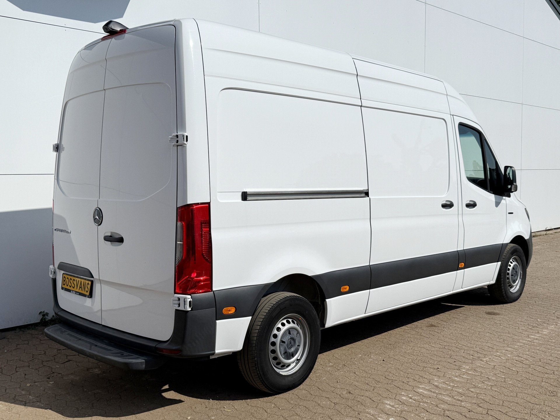 Mercedes-Benz eSprinter 312 55kWh L2H2 Elektrisch 145km WLTP, Stof, Zwart, 120 km, 116 pk