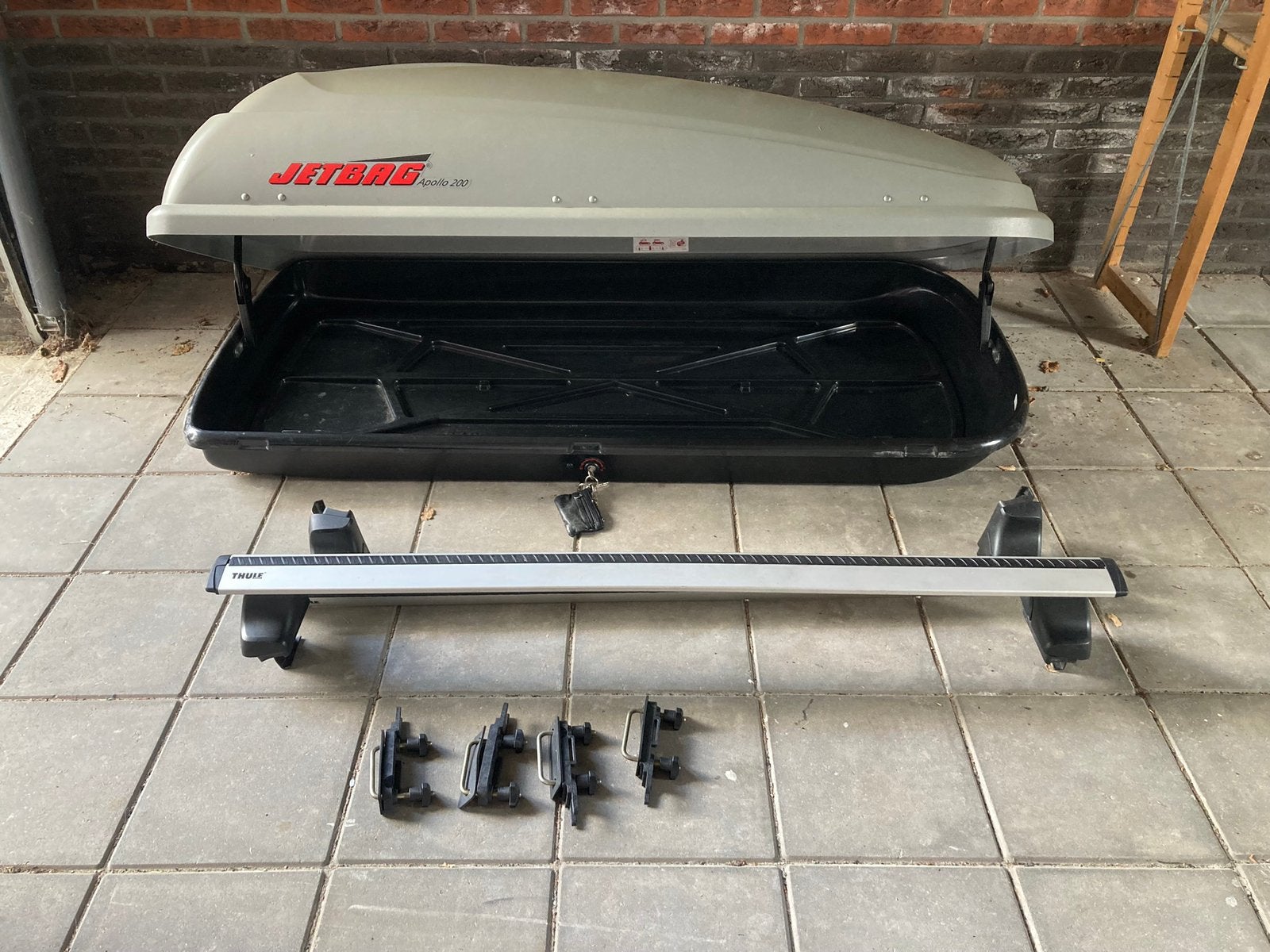 Te koop: jetbag apollo 200 dakkoffer met dakdragerset Thule, Ophalen, Gebruikt