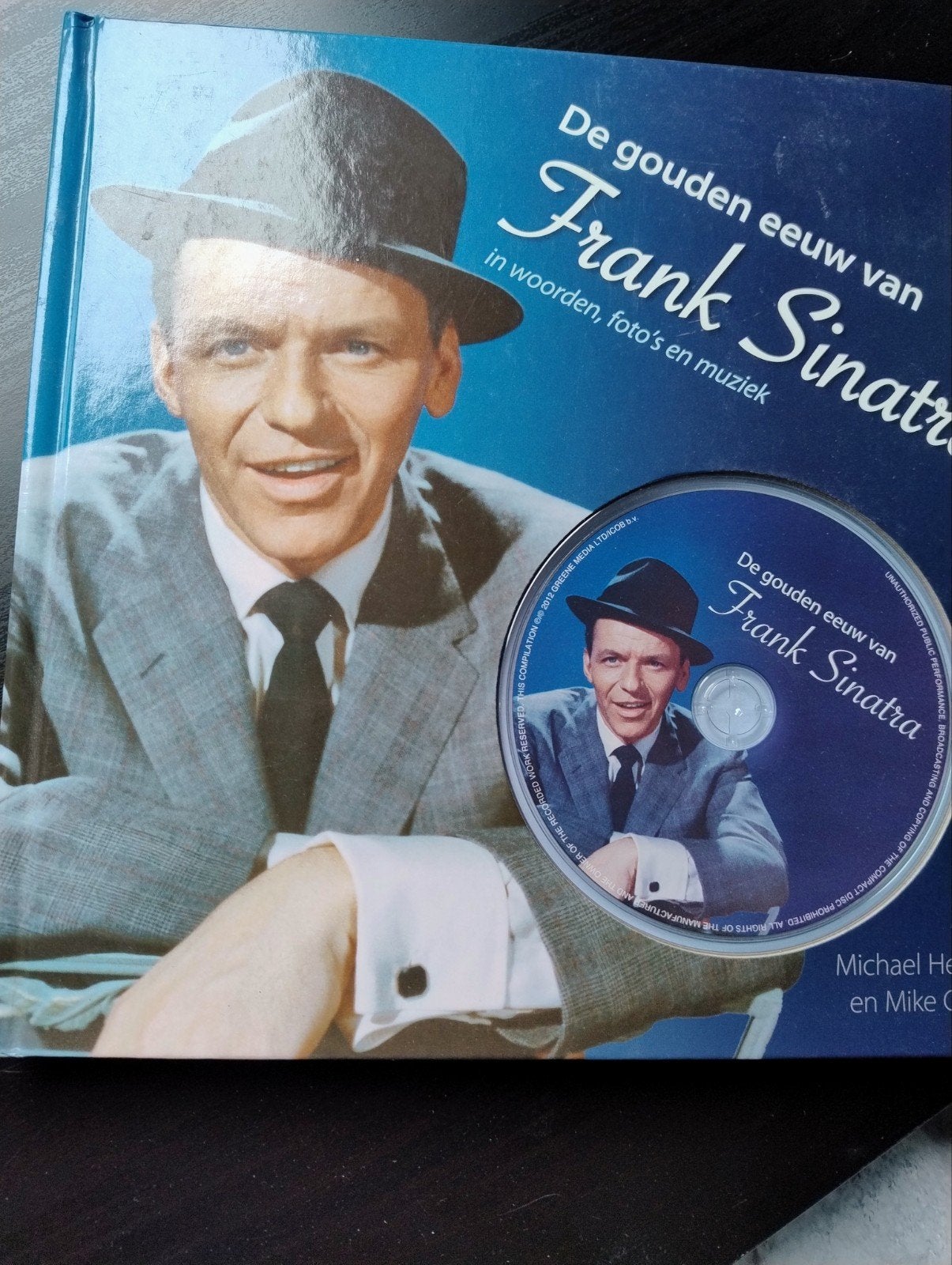 De gouden eeuw van Frank Sinatra - Boek met CD, Ophalen of Verzenden, Zo goed als nieuw, Artiest, Michael Heatley en Mike Gent