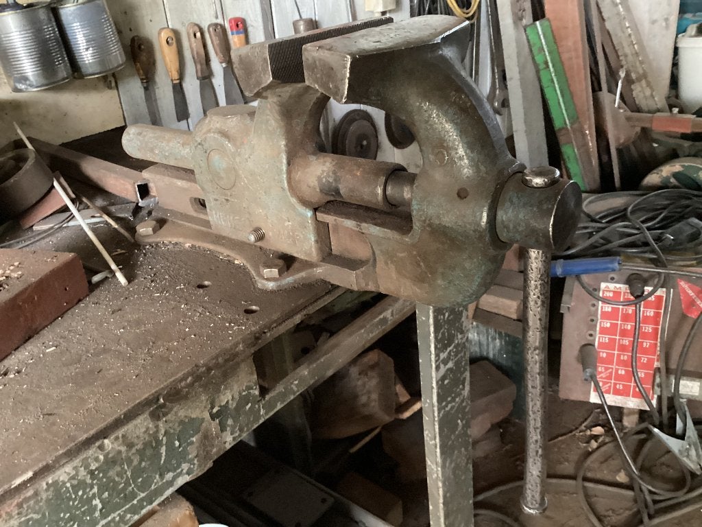 Heuer bankschroef, Doe-het-zelf en Verbouw, Gereedschap | Handgereedschap, Ophalen, Gebruikt, Bankschroef, Overige merken