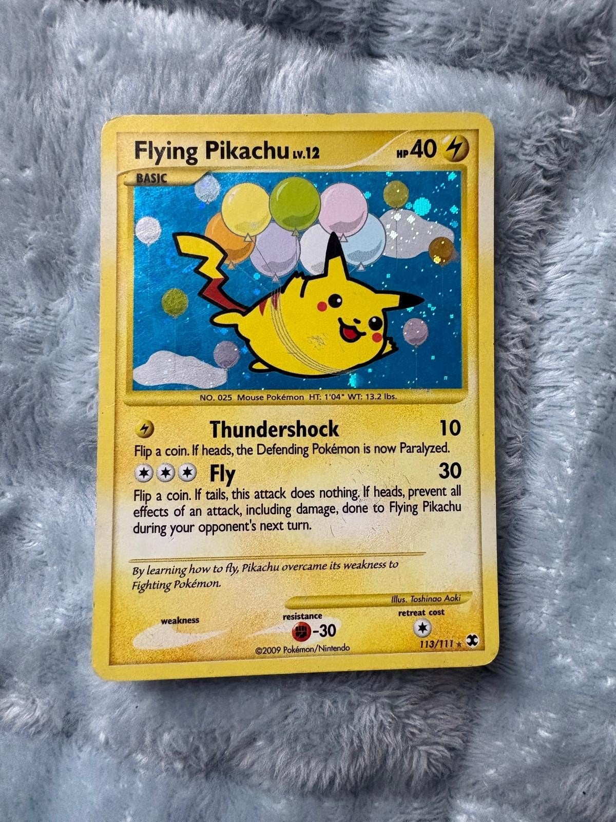 Flying Pikachu 113/111 Rising Rivals 2009 – Secret Rare, Ophalen of Verzenden, Gebruikt