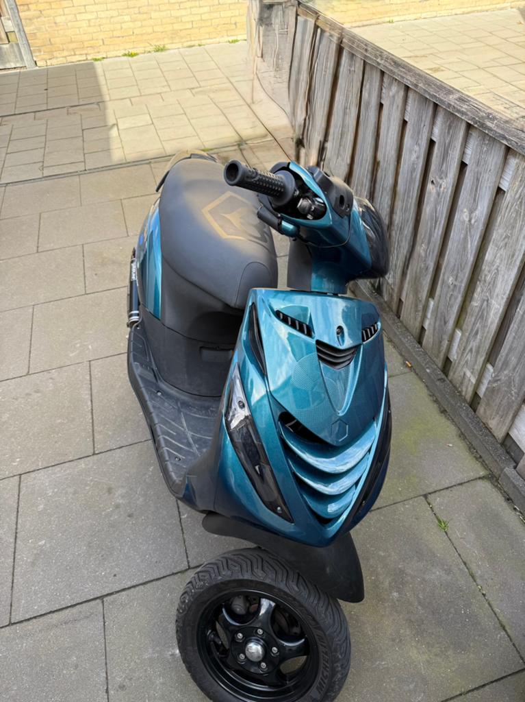 Orginele 2t zip 70cc, Fietsen en Brommers, Scooters | Piaggio, Ophalen, Tweetakt, Maximaal 45 km/u, Zo goed als nieuw