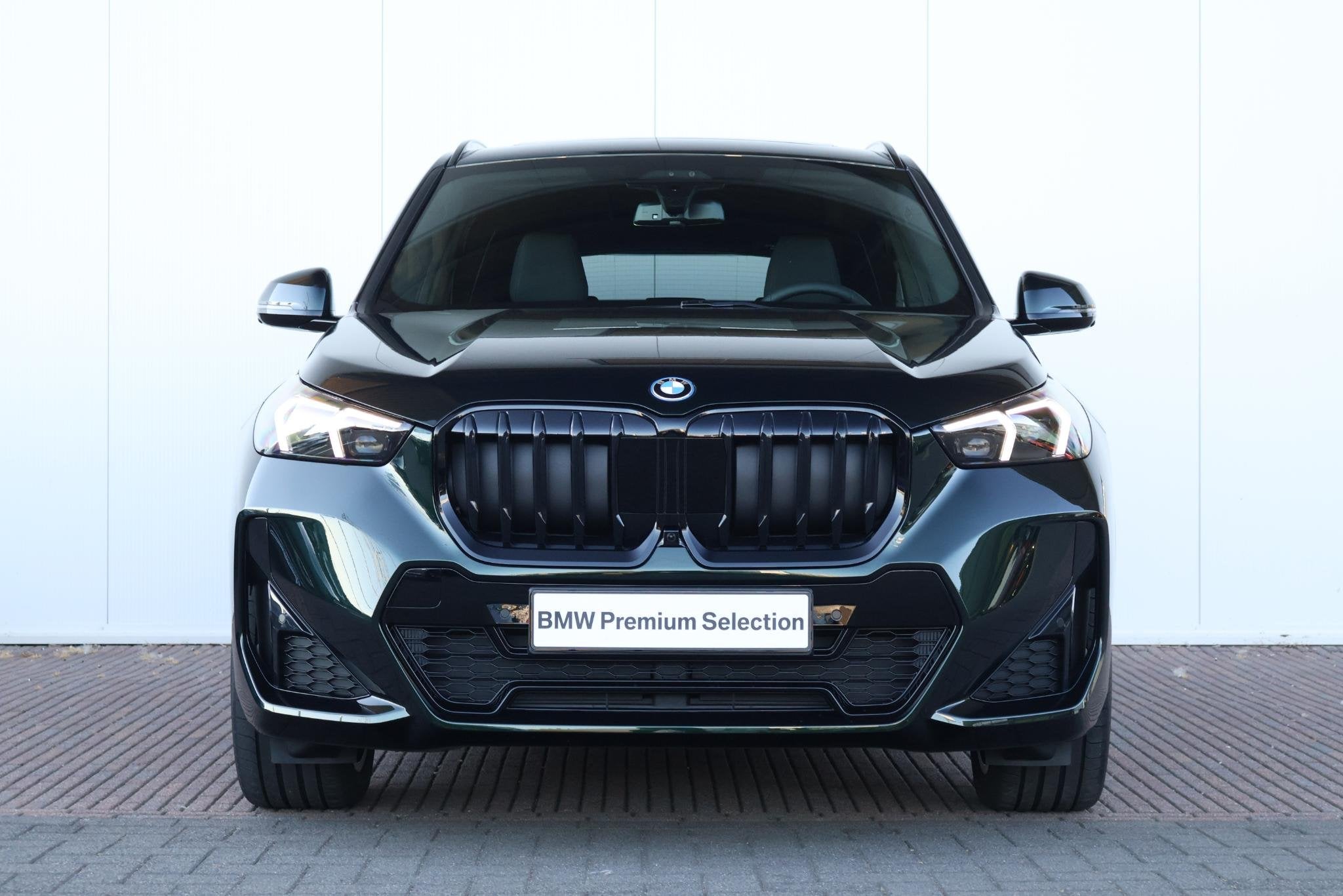 BMW X1 xDrive30e | Sport Pakket Pro | Panorama Dak | Elektr., Elektrische stoelverstelling, 1800 kg, 105 min, Bedrijf