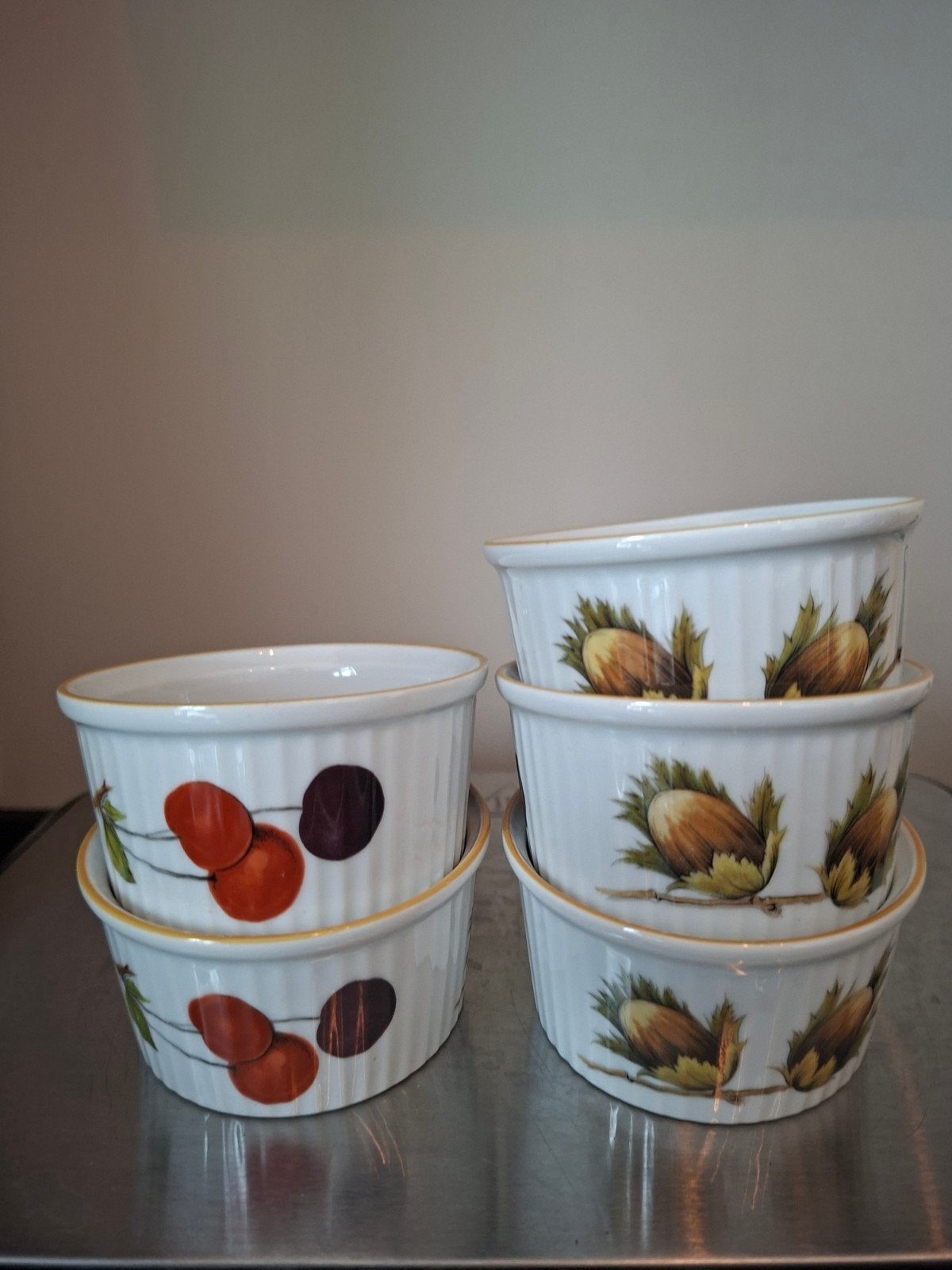 5 Porseleinen Soufflé Bakjes Royal Worcester Wild Harvest, Overige merken, Ophalen of Verzenden, Overige stijlen, Porselein
