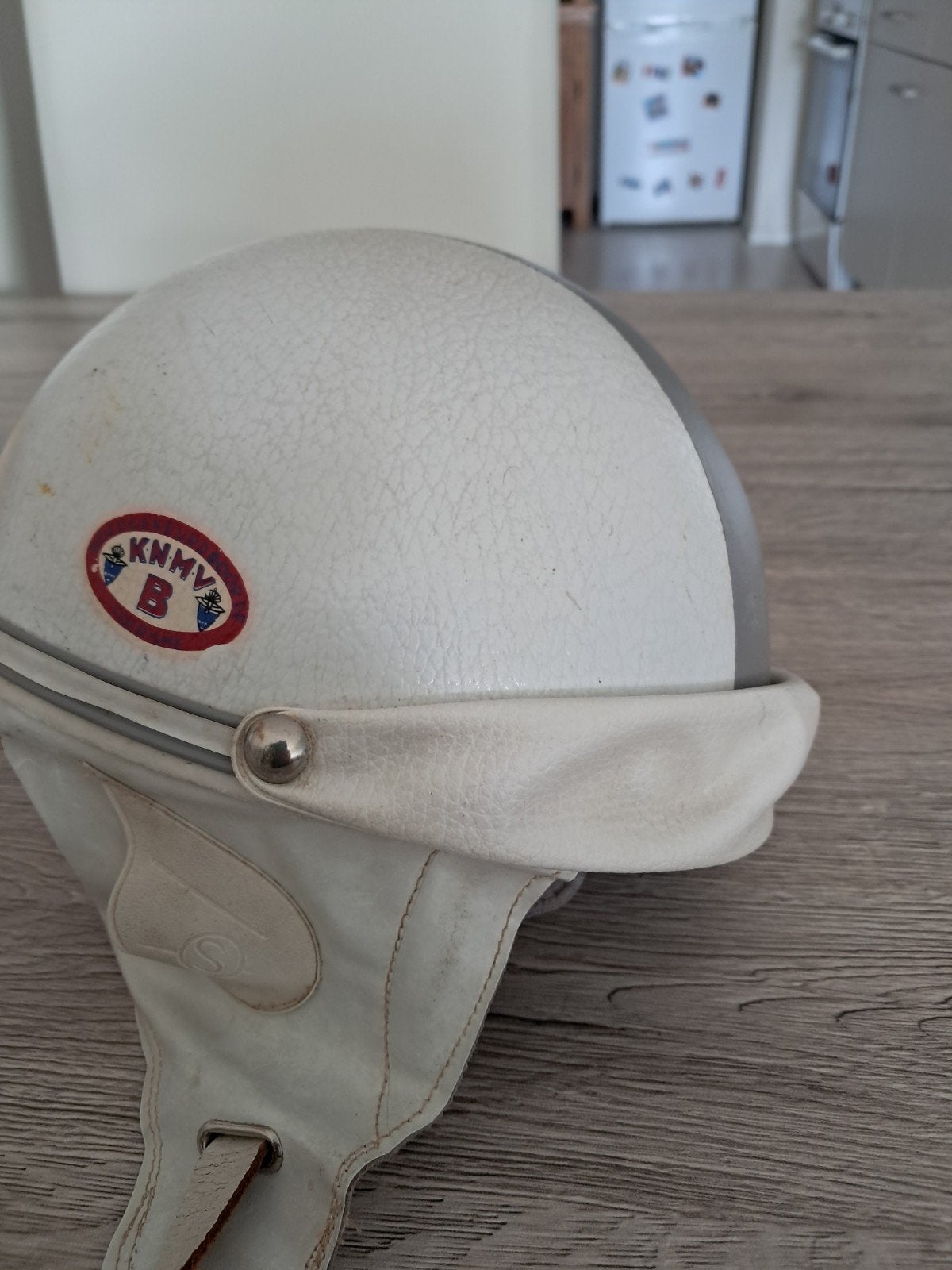 Motorhelm kind 65 jaar oud,toen gedragen, Fietsen en Brommers, Brommerhelmen, Ophalen of Verzenden