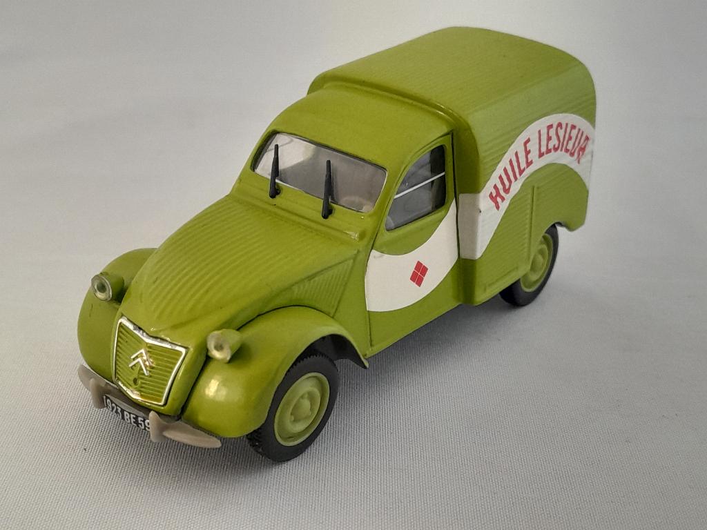 Citroën 2CV AZU bestelwagen Lesieur 1:43 van Norev, Hobby en Vrije tijd, Modelauto's | 1:43, Ophalen of Verzenden, Zo goed als nieuw