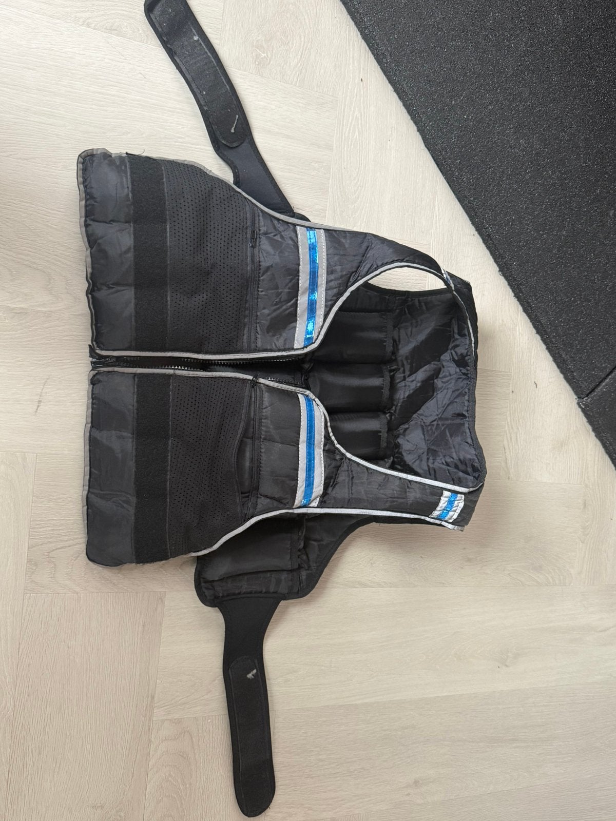 Verstelbaar gewichtsvest tot 9 kg – fitness / hardlopen, Ophalen, Gebruikt