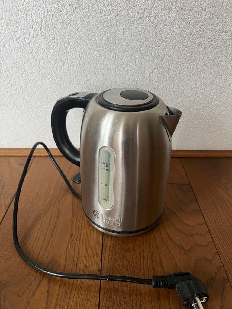 Russell Hobbs Waterkoker RVS - 1.7L, 1 tot 2 liter, Ophalen of Verzenden, Gebruikt, Draadloos
