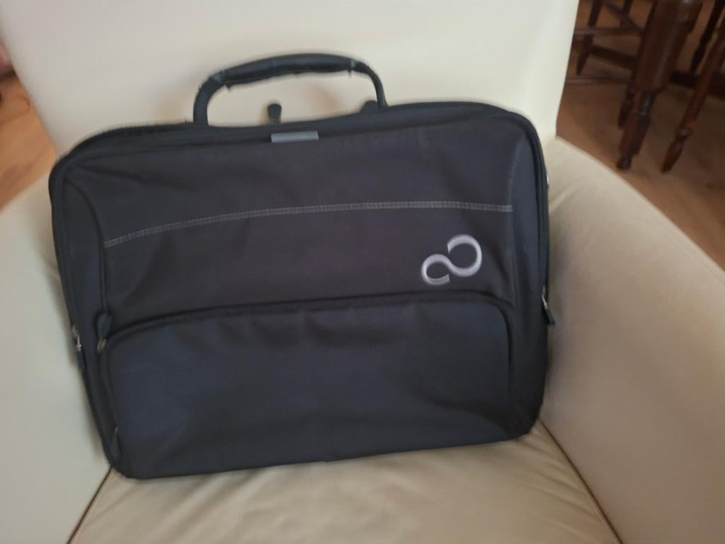 Lap top tas 42/30 cm 8 cm hoog, Computers en Software, Laptoptassen, Ophalen, Zo goed als nieuw