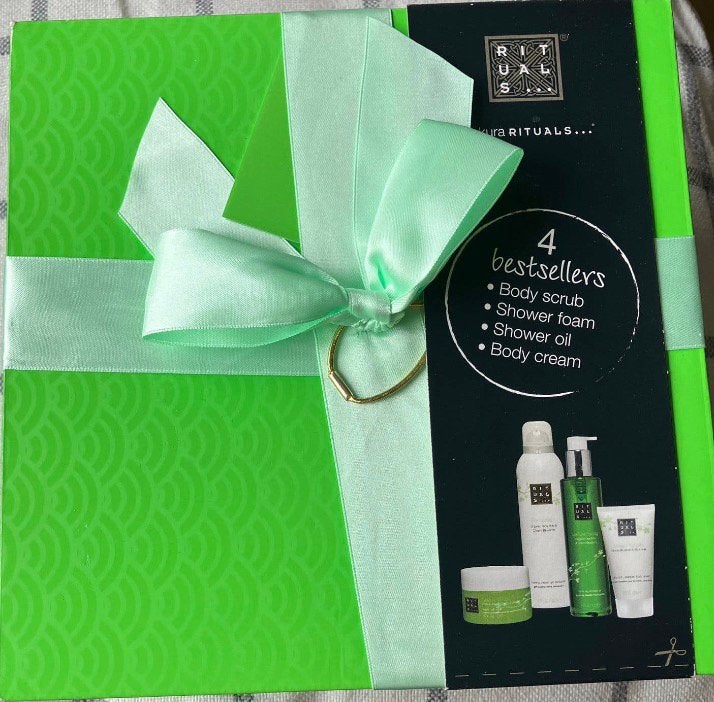 Rituals gift set cadeauset nieuw met 4 Sakura bestsellers, Ophalen of Verzenden, Zo goed als nieuw, Bad & Douche