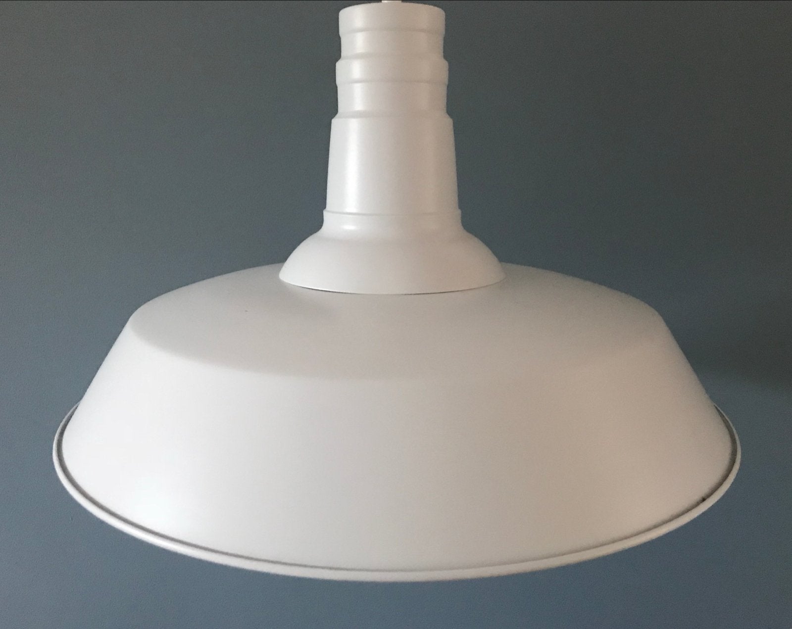 Twee witte industriële hanglamp / tafellamp, Huis en Inrichting, Ophalen, Zo goed als nieuw, Metaal, E27 (groot)