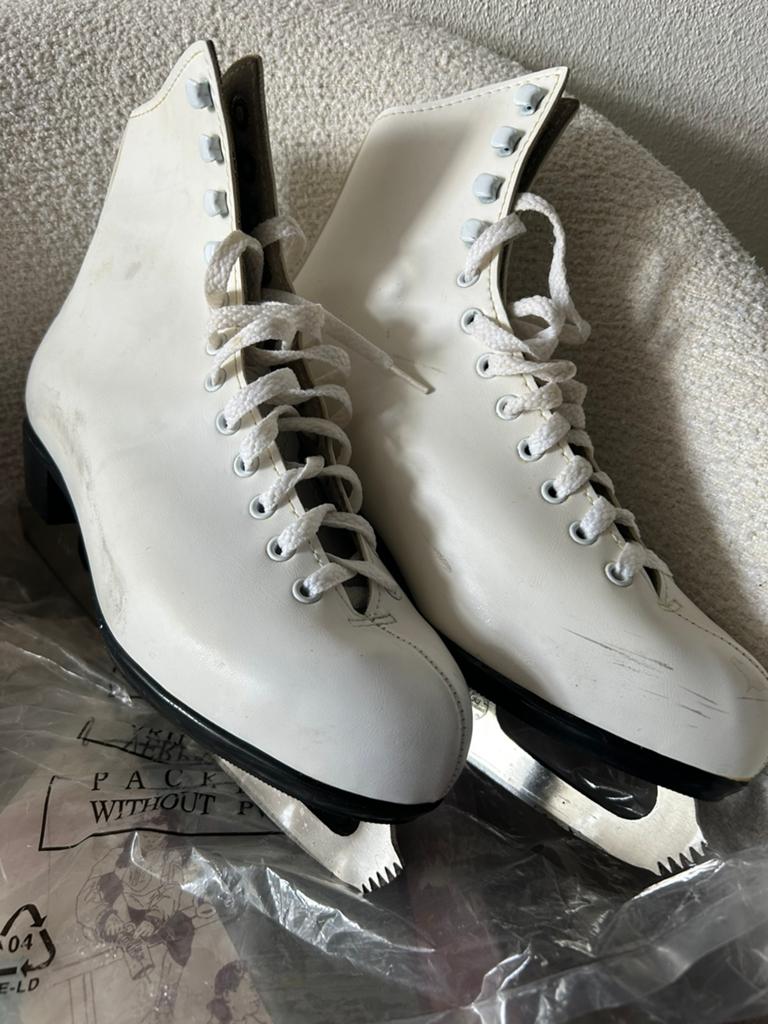 Dames kunstschaatsen wit maat 39, Ophalen of Verzenden, Gebruikt, Kunstschaatsen, Overige merken