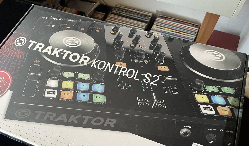 Traktor KONTROL S2 MK2 DJ MIDI  2015, Ophalen of Verzenden, Gebruikt, Dj-set, Overige merken