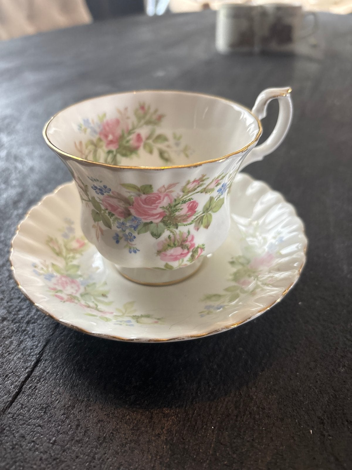 Royal Albert Moss Rose Kop en Schotel - Vintage Porselein, Ophalen of Verzenden