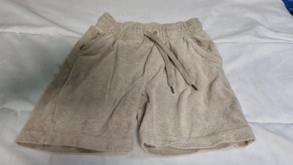 Leuk beige zomerbroekje Kids maat 110/116, Kinderen en Baby's, Kinderkleding | Maat 110, Broek, Gebruikt, Kids, Jongen of Meisje