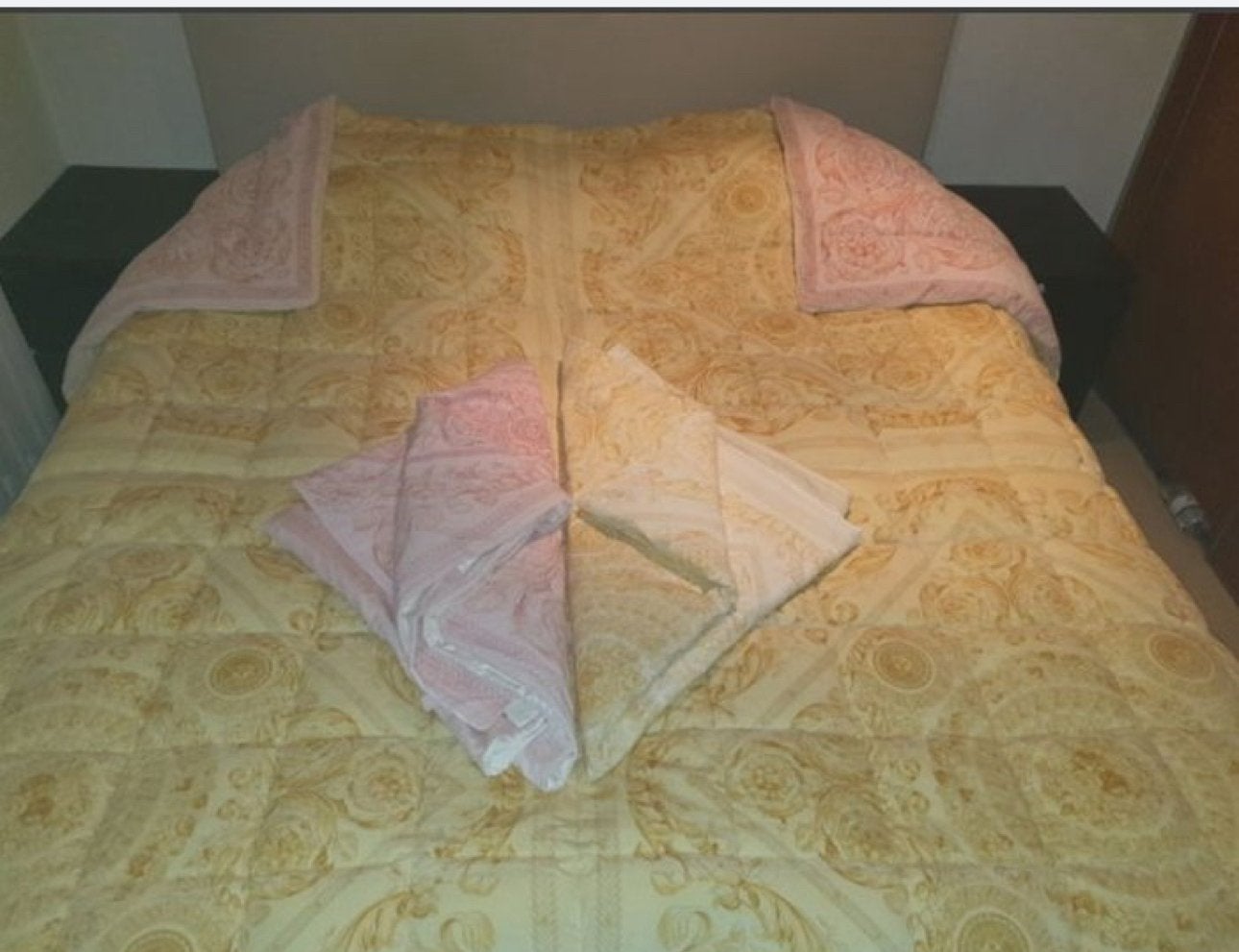 Versace bedsprei, Huis en Inrichting, Ophalen of Verzenden, Tweepersoons, Deken of Dekbed