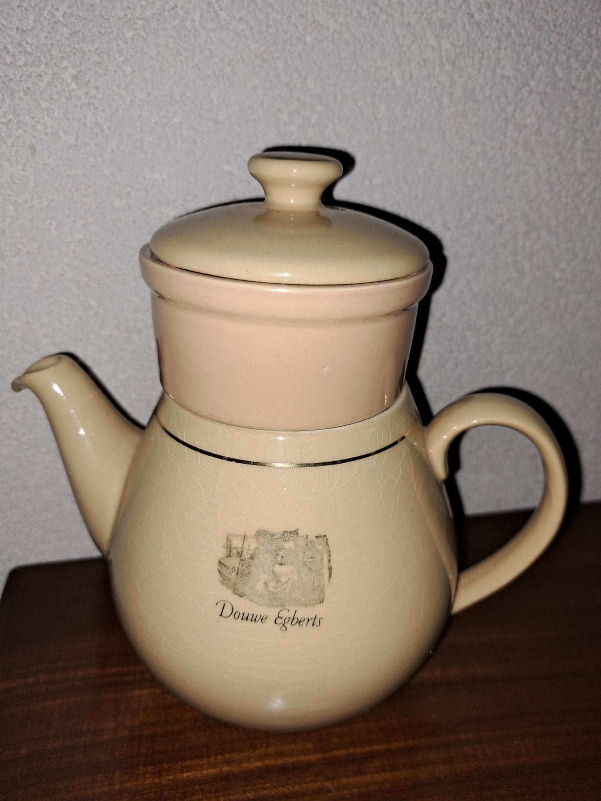 Oude koffiepot van douwe egberts, Ophalen