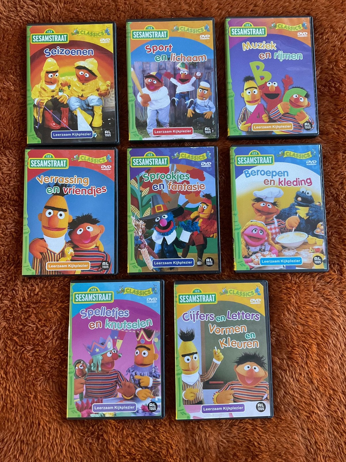 Sesamstraat DVD’s. 8 Stuks, Alle leeftijden, Ophalen, Zo goed als nieuw