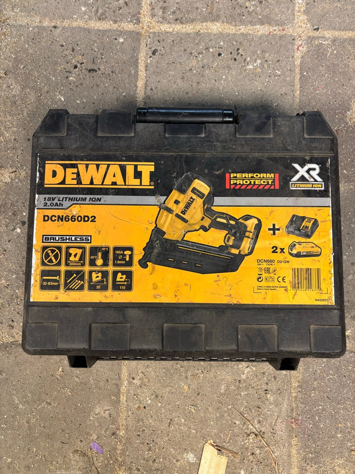 DeWalt DCN660D2 Accu Spijkerpistool 18V XR Li-Ion, Ophalen, Zo goed als nieuw, Overige typen, DeWalt