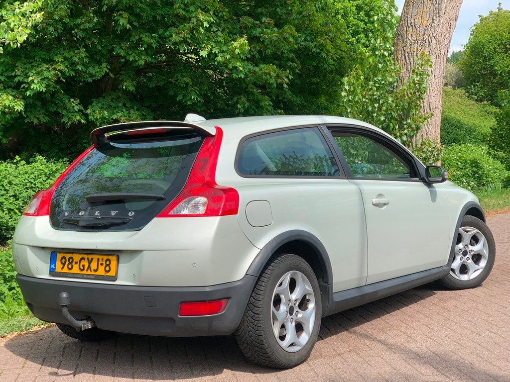 Volvo C30 1.6D CLIMA LEDER TREKHAAK LM-VELGEN!, Auto's, Voorwielaandrijving, Gebruikt, 1264 kg, 4 stoelen