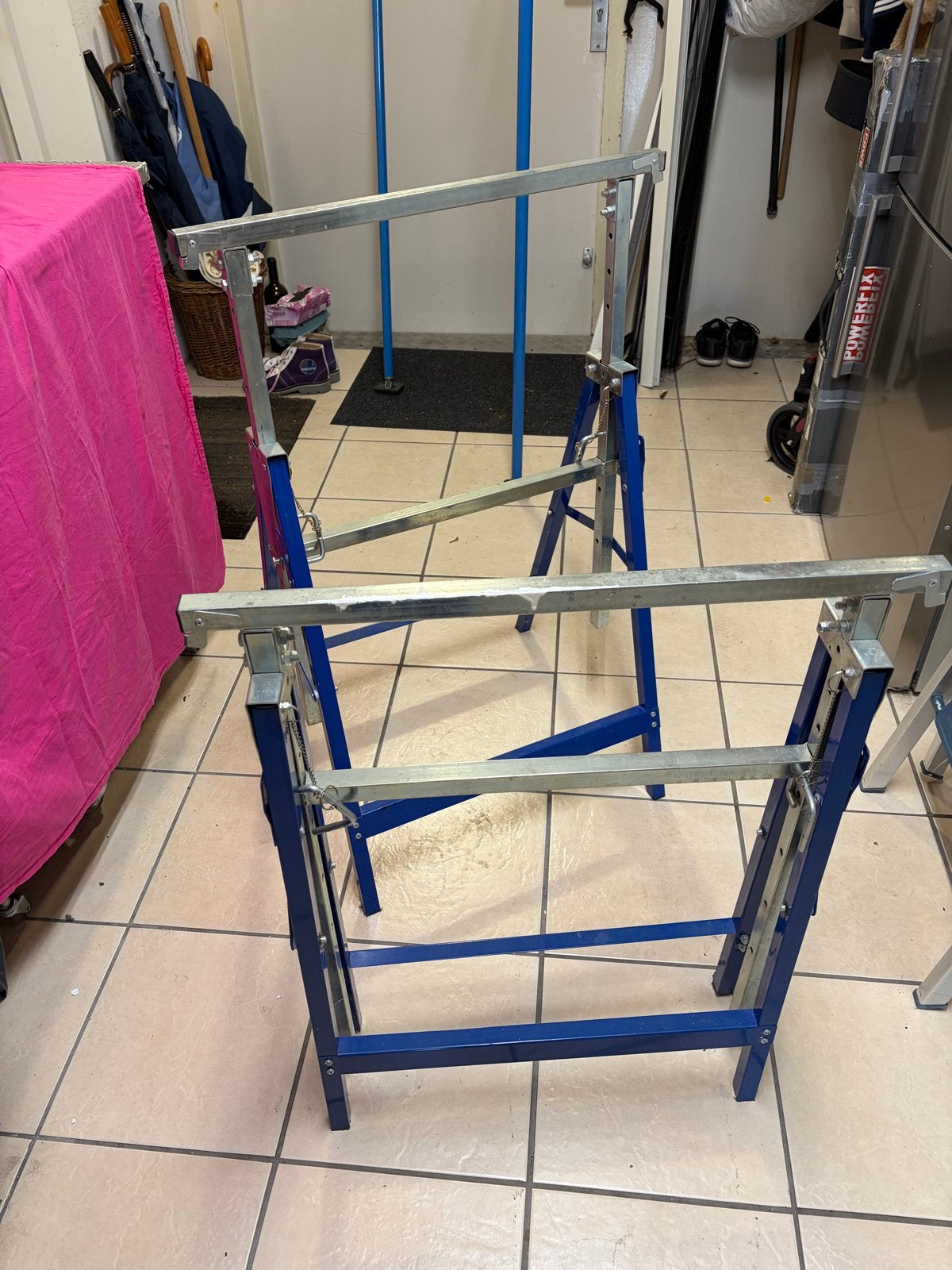 Verstelbare schragen - 7 standen, 150-200 kg draagvermogen, Ophalen, Gebruikt, Minder dan 70 cm, Inklapbaar