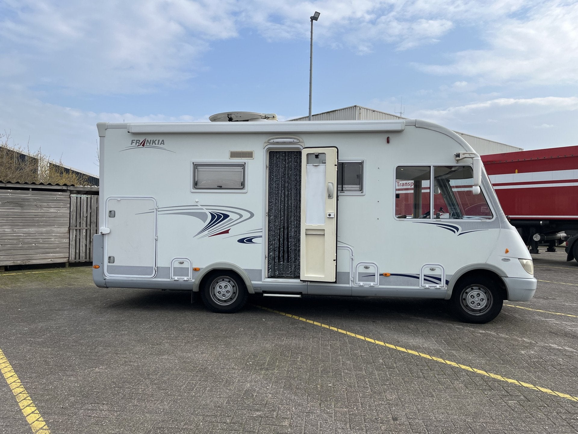 Frankia 600 / Camera / Airco / Sat / Zonnepaneel / Top staat, Caravans en Kamperen, Overige merken, Info@autocenterveenstra.nl