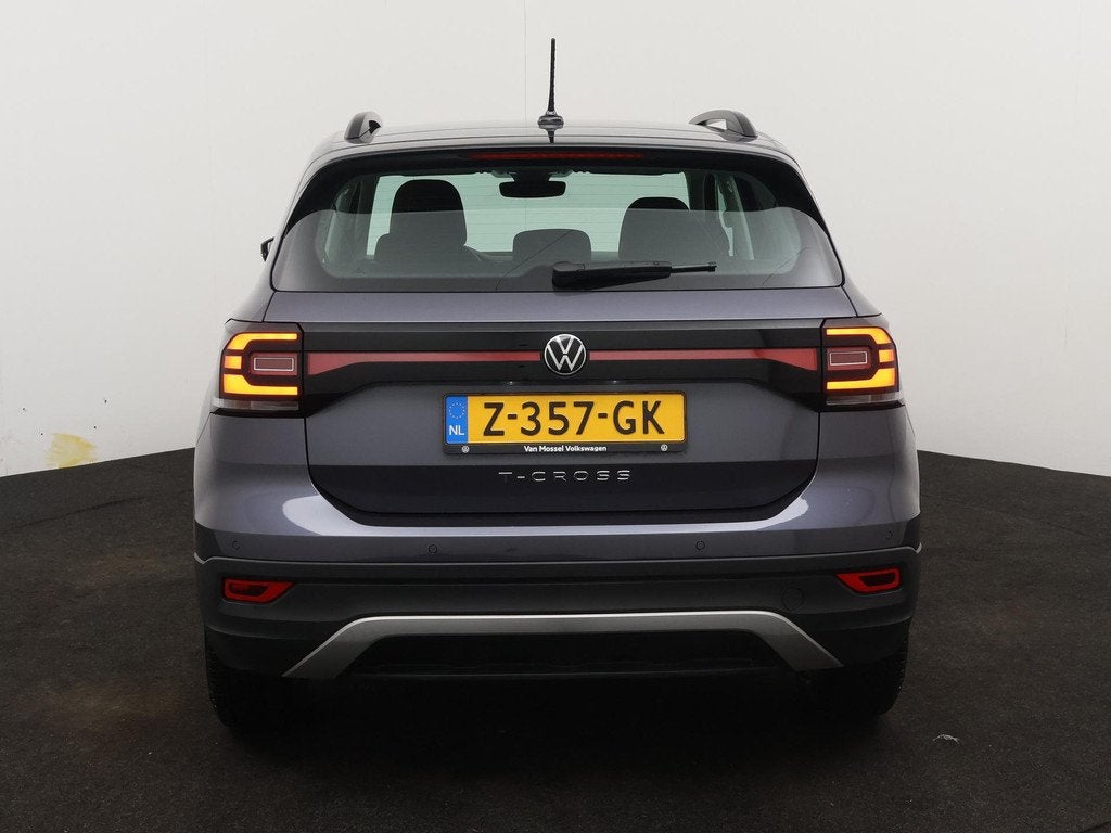 Volkswagen T-Cross 1.0 TSI Life Demo | Parkeersensoren Achte, Auto's, Volkswagen, Voorwielaandrijving, 12 maanden, Euro 6, Origineel Nederlands