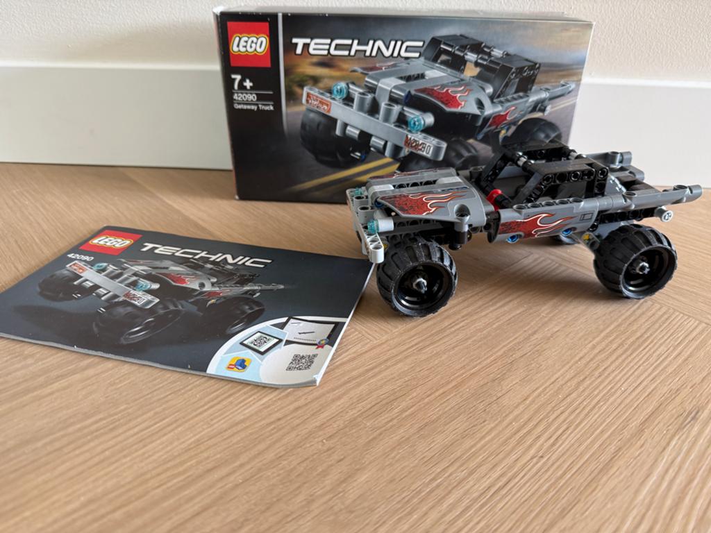 LEGO Technic 42090 Getaway Truck - Complete set, Lego, Ophalen of Verzenden, Zo goed als nieuw, Complete set