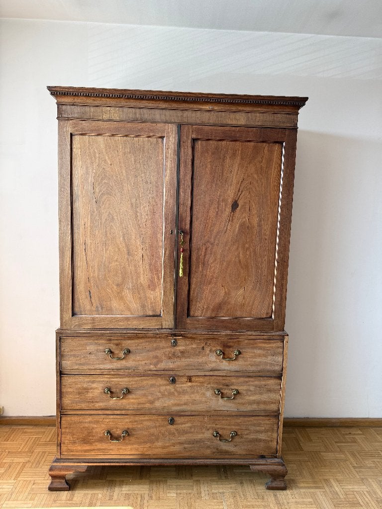 Antieke Mahonie Linnenkast 1800-1820, Ophalen