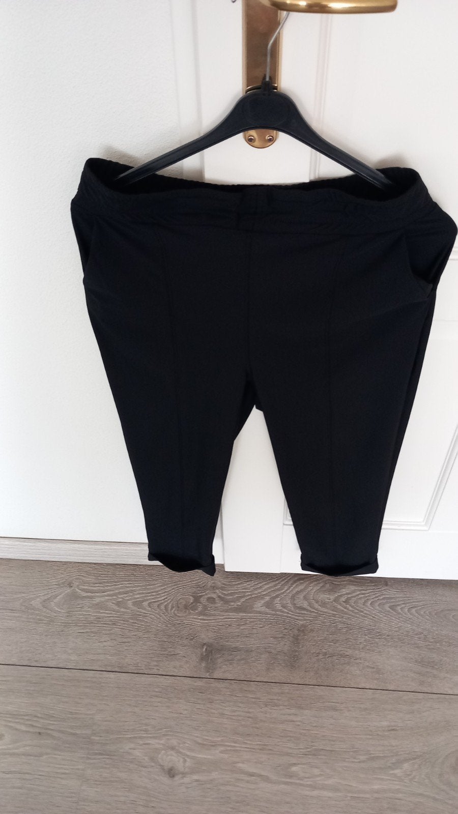 ZWARTE *SUZY-Q* TRAVELSTOF CAPRI BROEK., Kleding | Dames, Maat 38/40 (M), SUZY-Q, Zwart, Ophalen of Verzenden