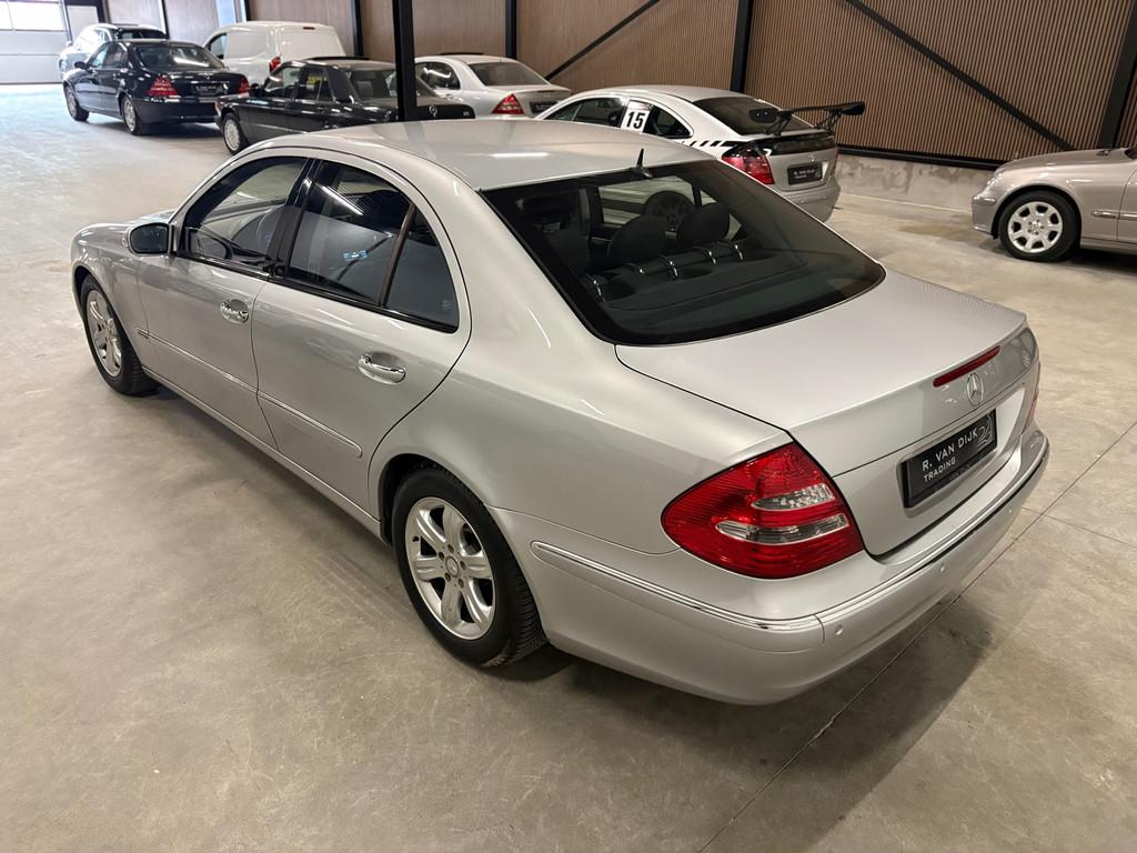 Mercedes-Benz E-klasse 320 V6 Elegance Automaat Leder W211, Auto's, Mercedes-Benz, Automaat, Achterwielaandrijving, Gebruikt, Zwart