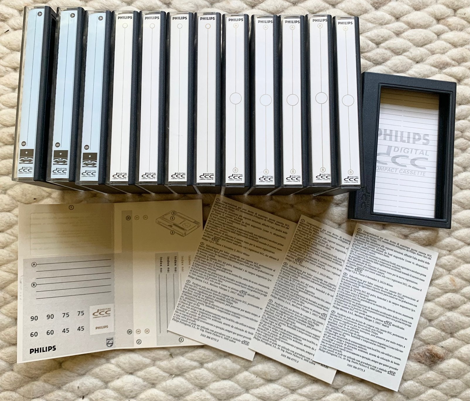 12 Philips DCC 60 75 90 Digital Compact Cassettes 3x druppel, Gebruikt, 2 t/m 25 bandjes, Ophalen of Verzenden, Voorbespeeld