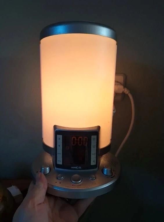 Wake up light wekkerlamp sunrise met radio Ianexa DL-22, Ophalen of Verzenden, Zo goed als nieuw, Digitaal
